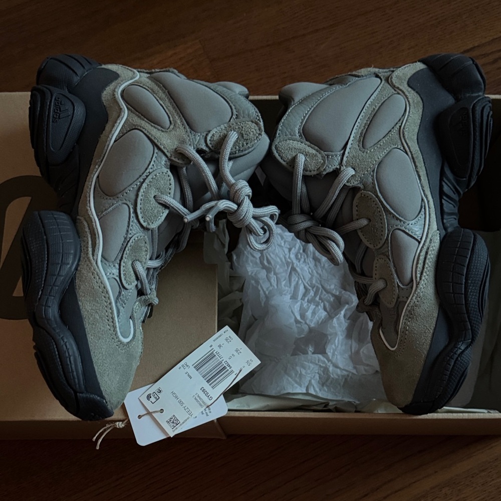 Yeezy Sneakers in Grey and Black - Picture 3 of 7